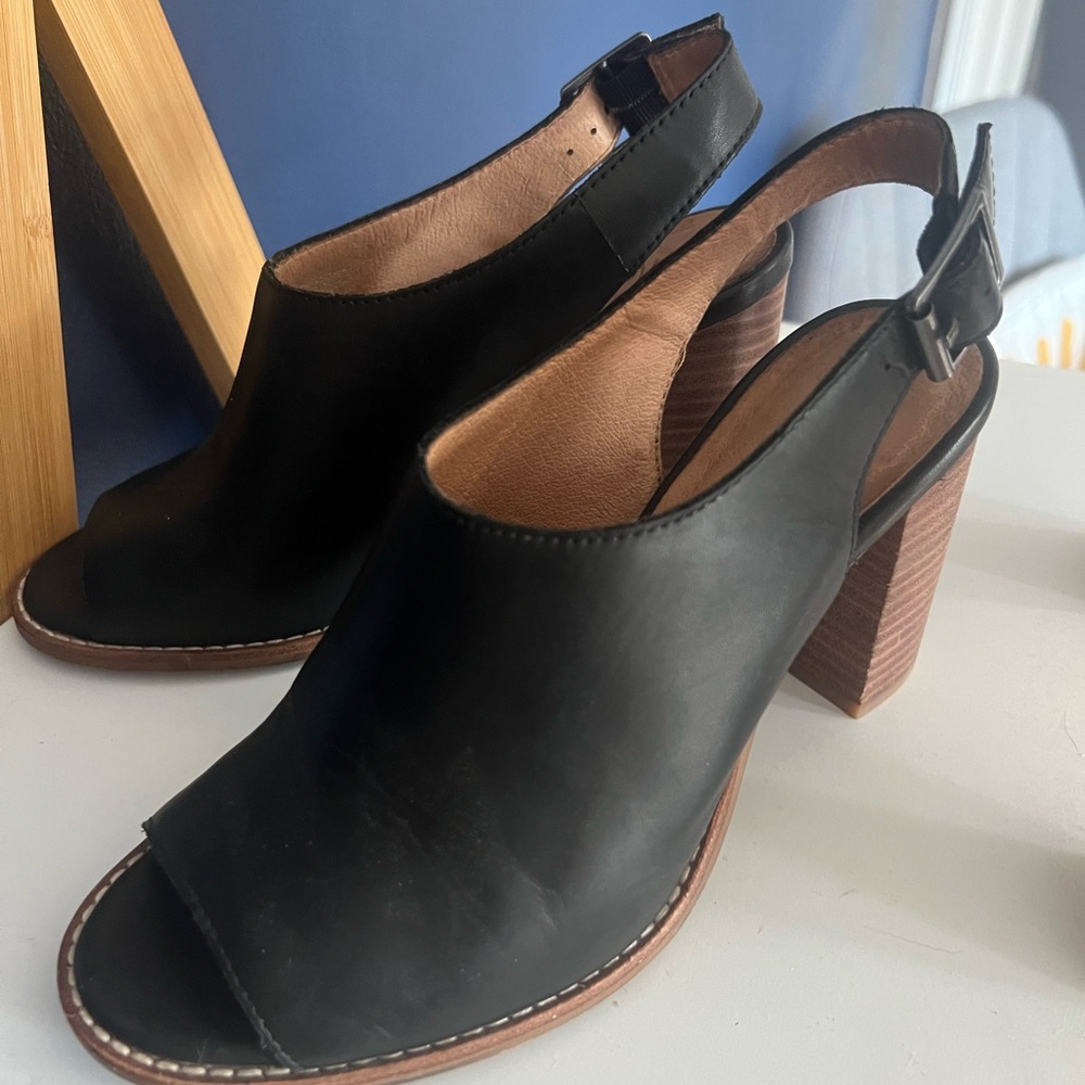 Madewell size 7 black leather open toe heels.